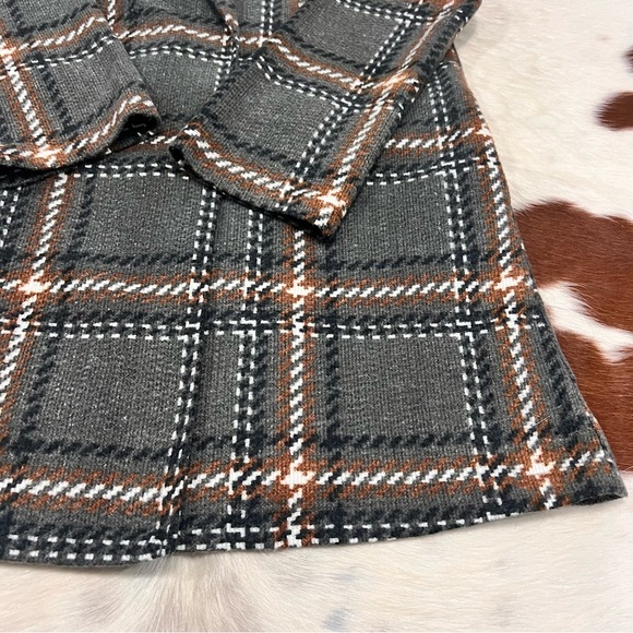 Pottery Pot • Plaid Wool Coat Blazer - Picture 6 of 8